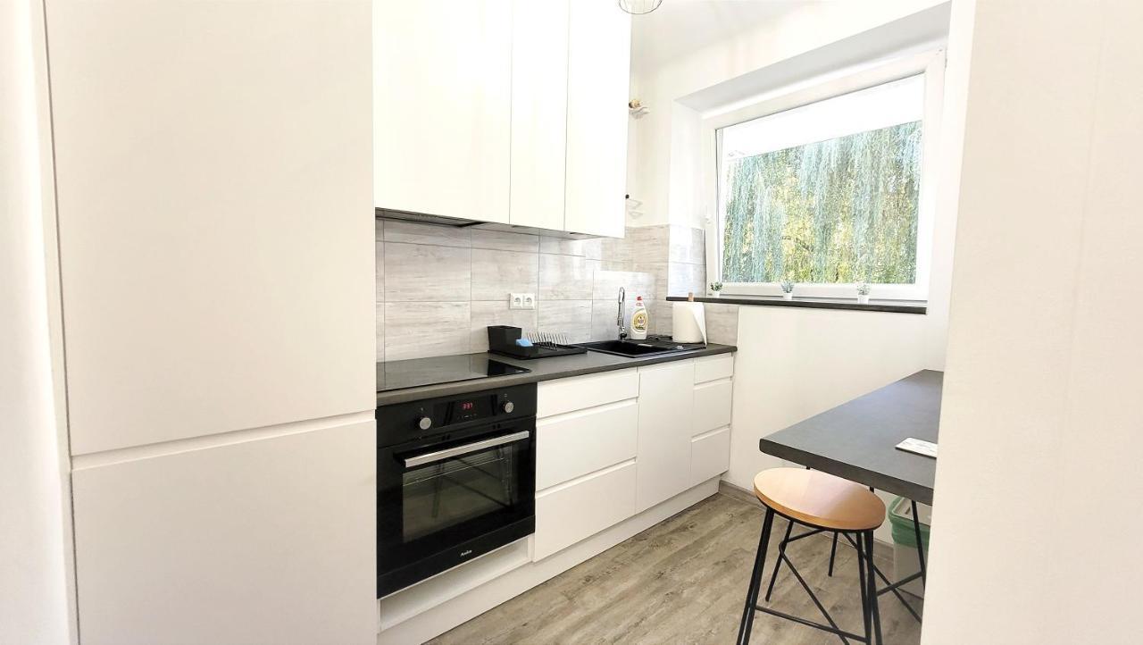 Great Life - Apartment Next To Metro Station Varsovia Exterior foto